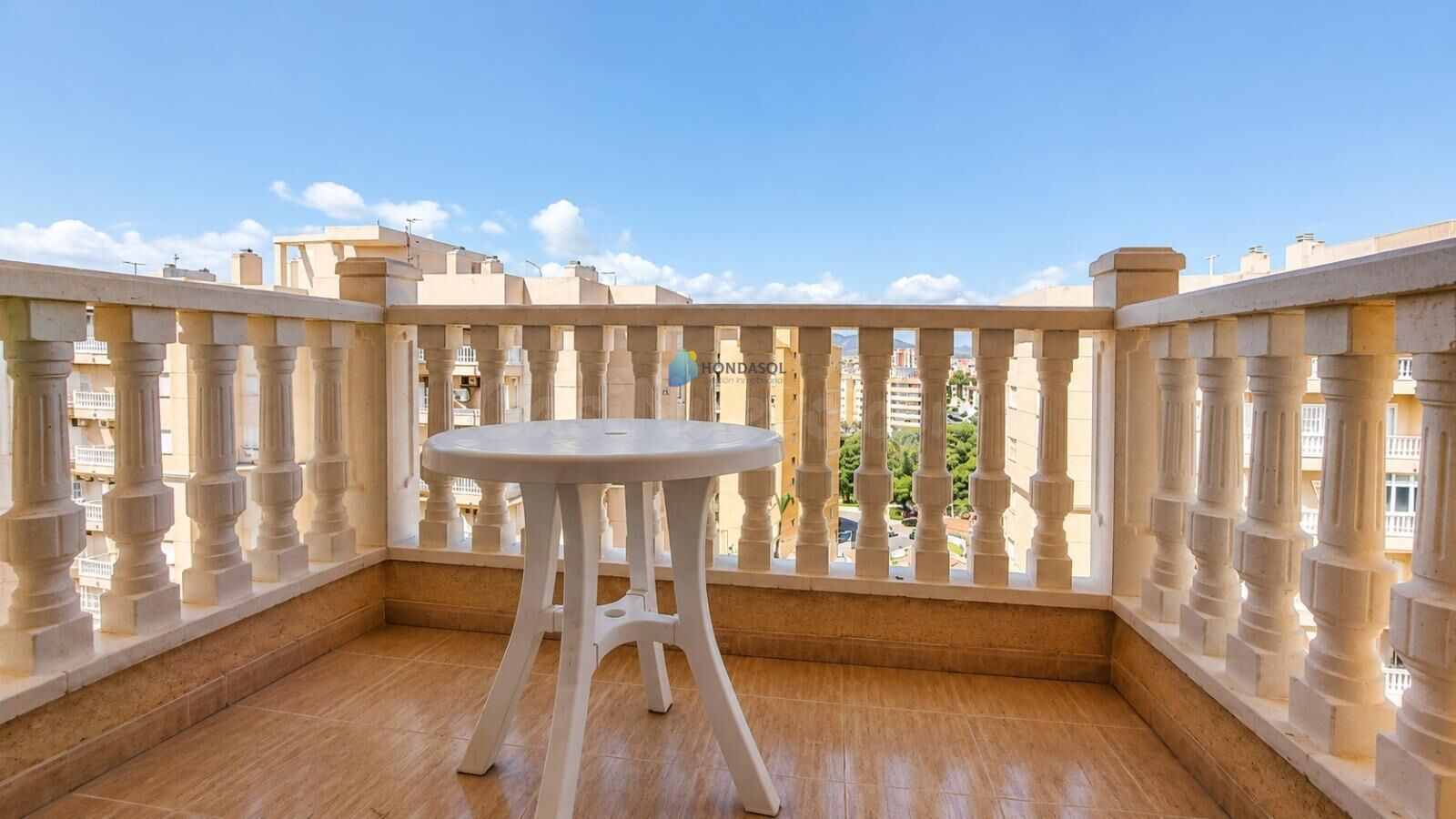 Se vende apartamento de 2 dormitorios, garaje en sótano en P - foto 5