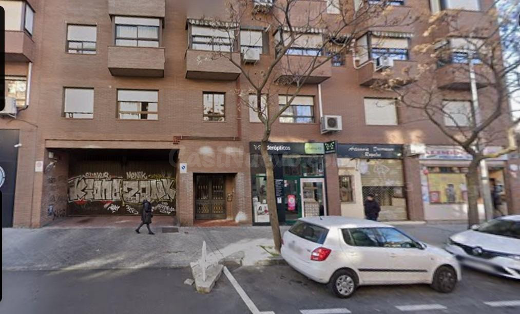 Oportunidad de Garaje en Lucero, Madrid - Ideal para su Vehículo
