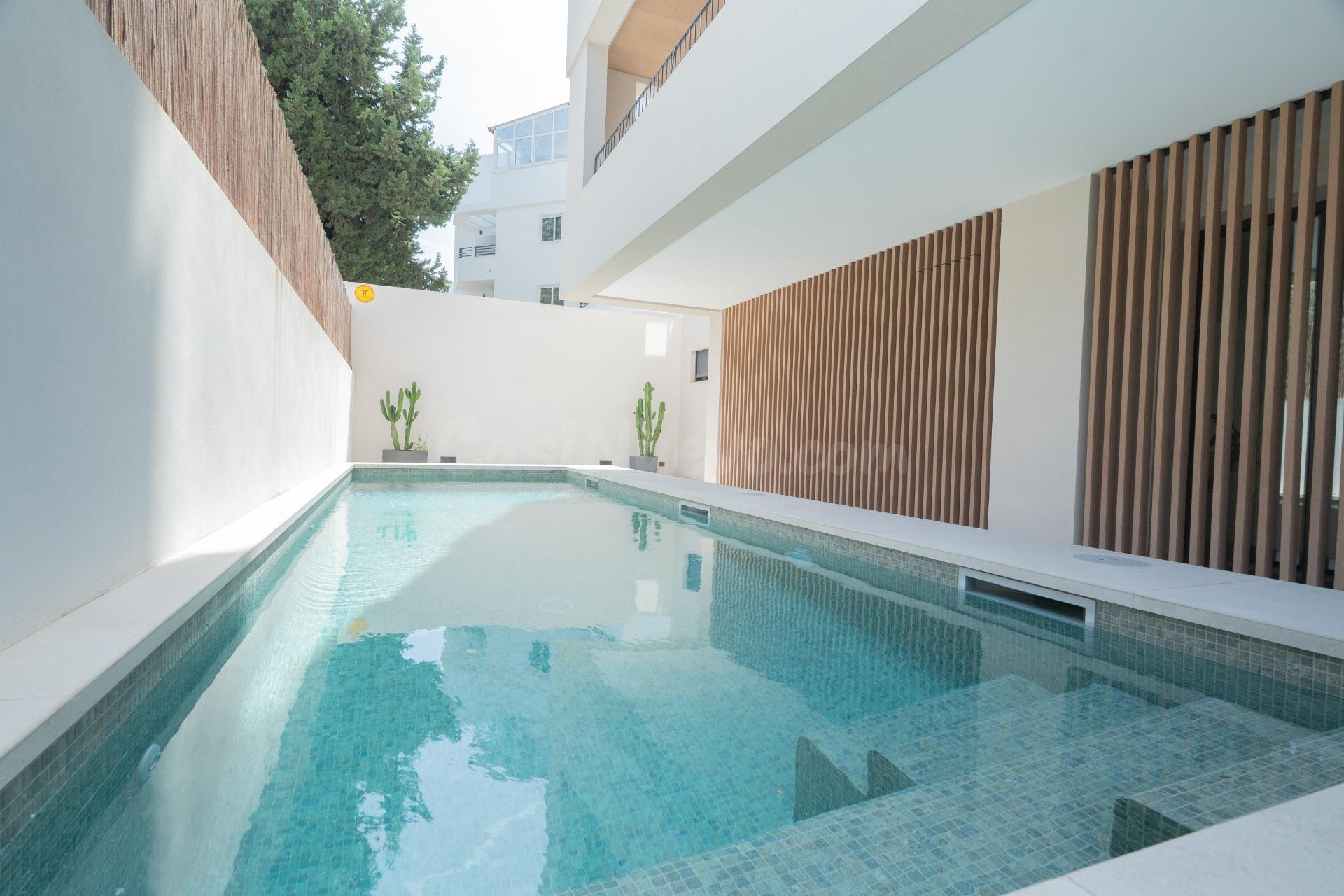 Moderno apartamento de obra nueva de 2 dormitorios con amplios espacios exteriores