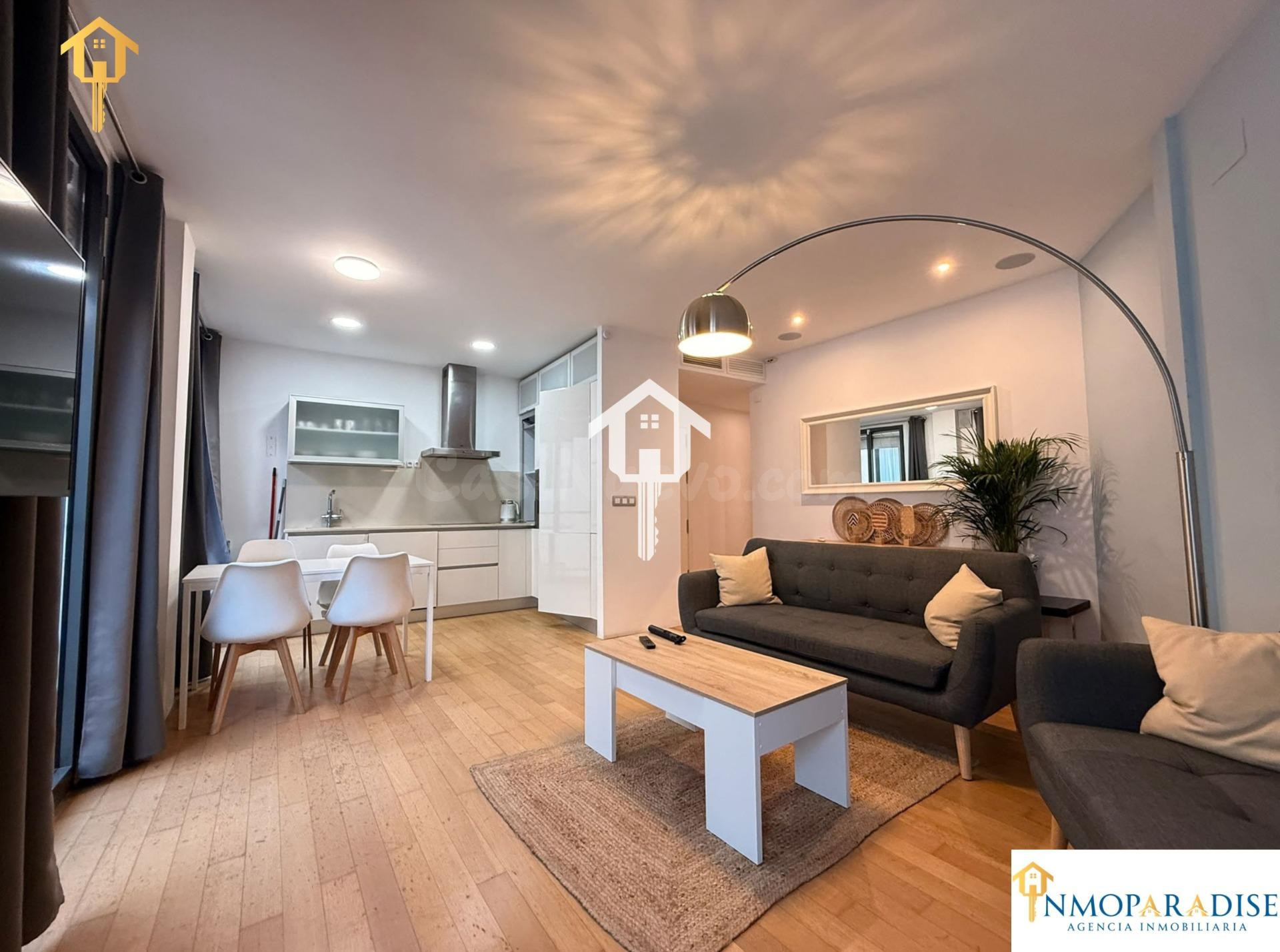 PISO EN VENTA EN ALICANTE. ZONA DEL CENTRO, 78m2, 2 habitaciones DOBLES, 3 BALCONCITOS