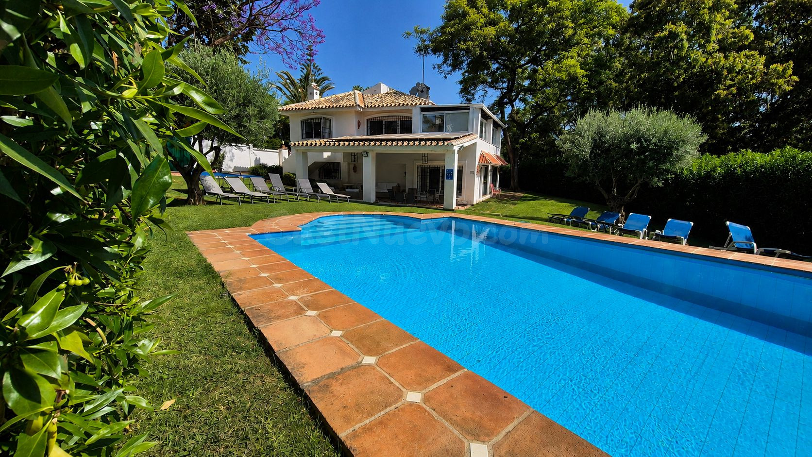 Villa Independiente en Elviria