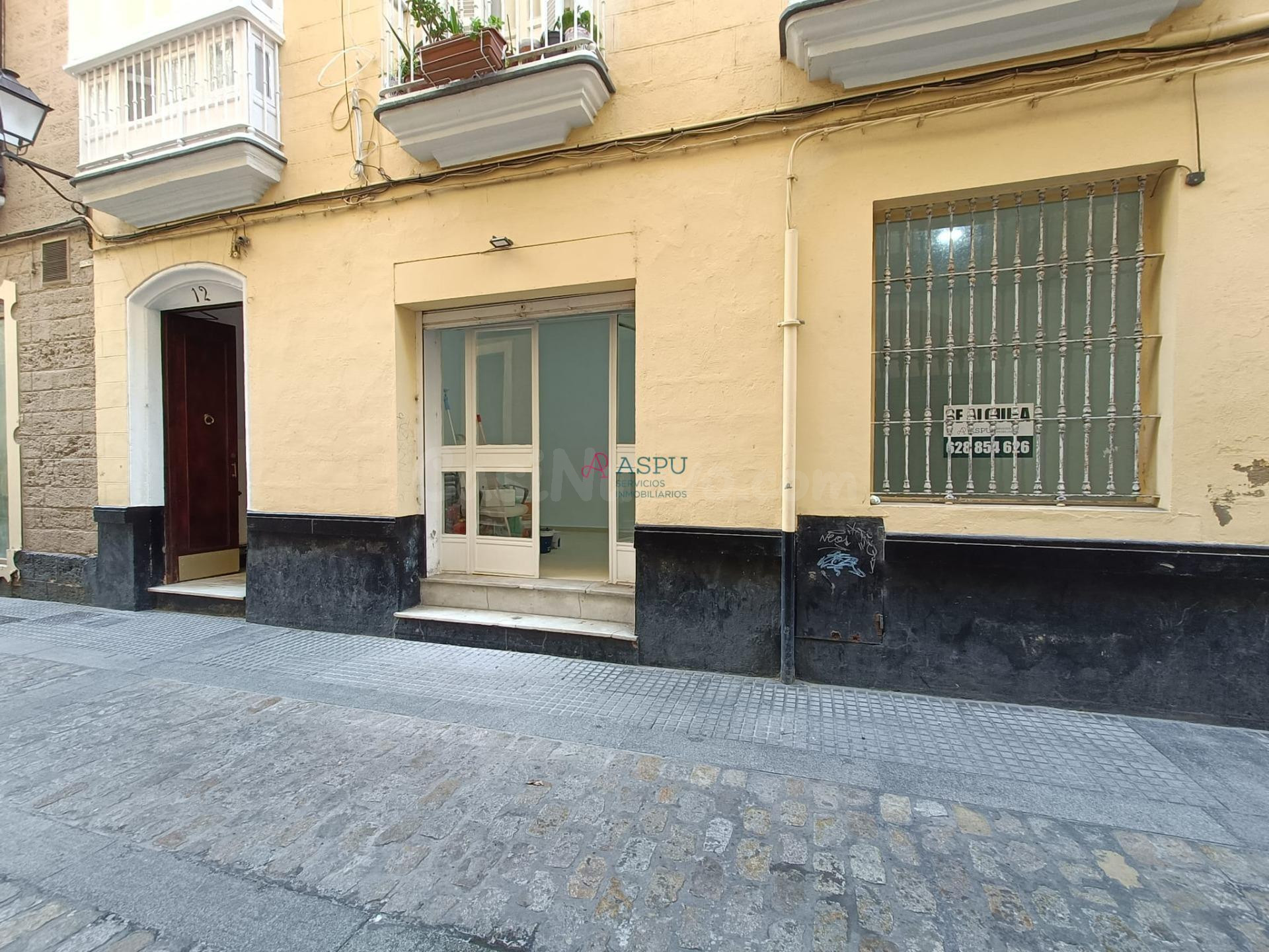 ALQUILER  DE LOCAL COMERCIAL EN CANOVAS DEL CASTILLO