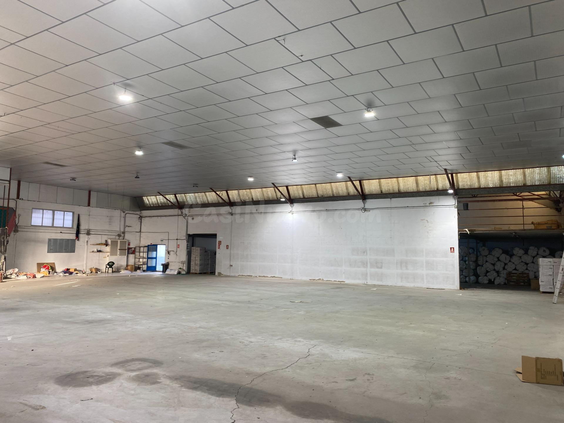 AMPLIA  NAVE  INDUSTRIAL EN  EN VENTA EN POLIGONO OESTE  ALC - foto 2
