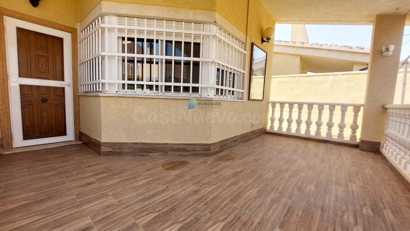 SE VENDE CHALET INDEPENDIENTE EN PLAYA HONDA - foto 4