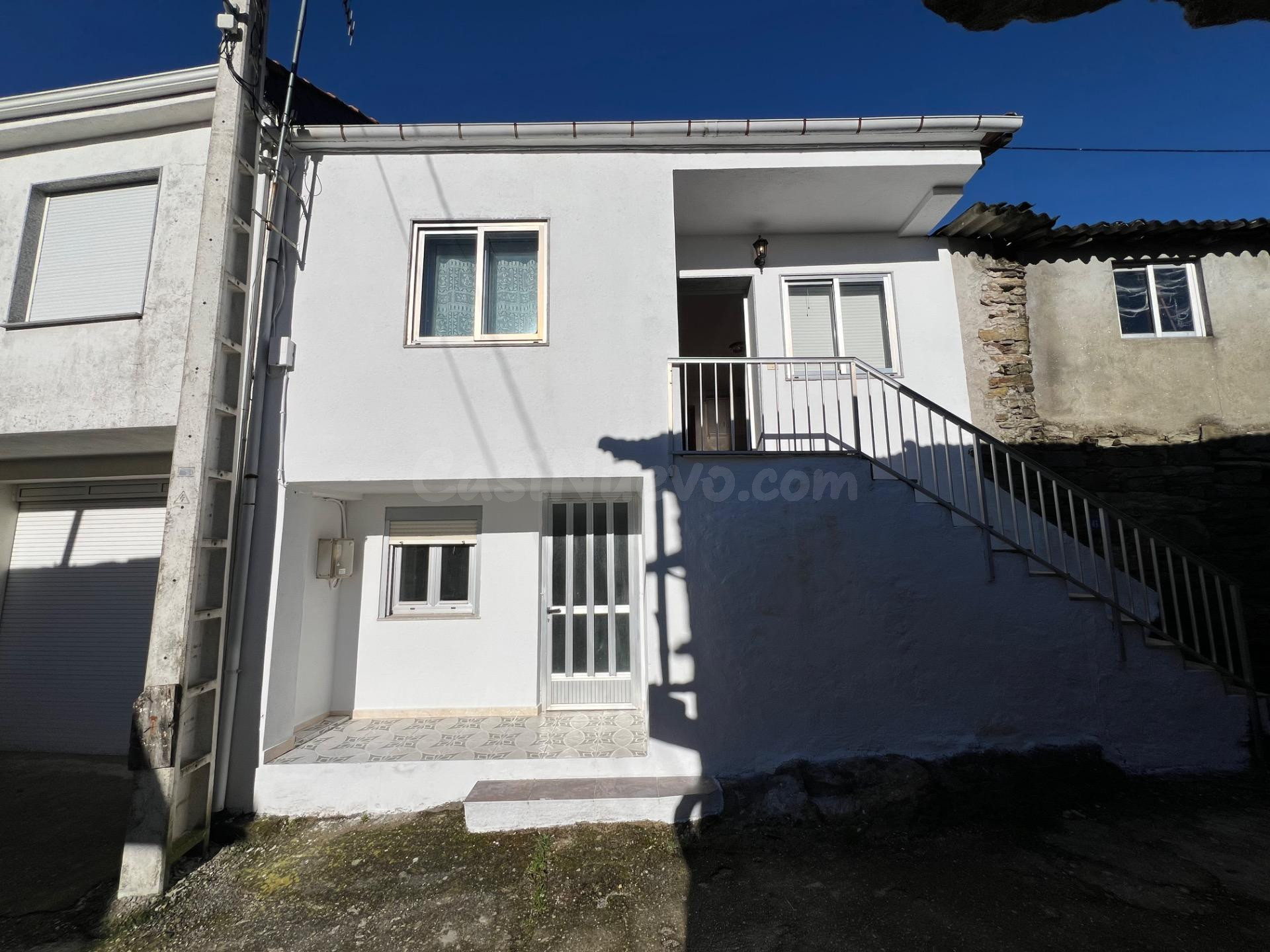 CASA SEMI REFORMADA EN VILAR