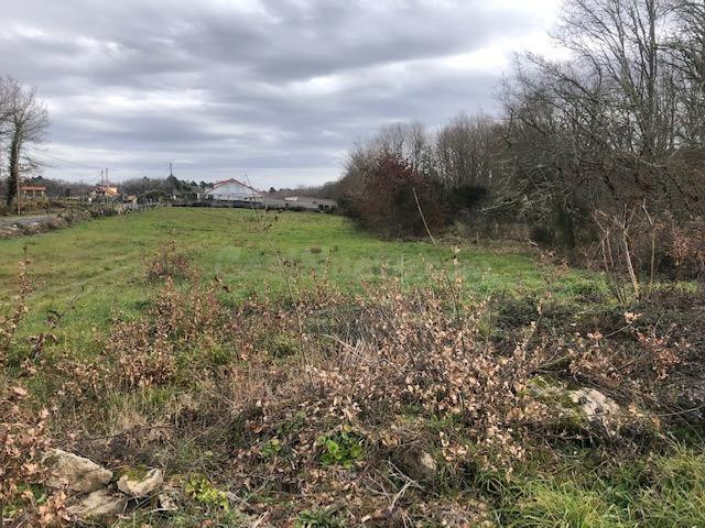 TERRENO URBANO EN AMOEIRO