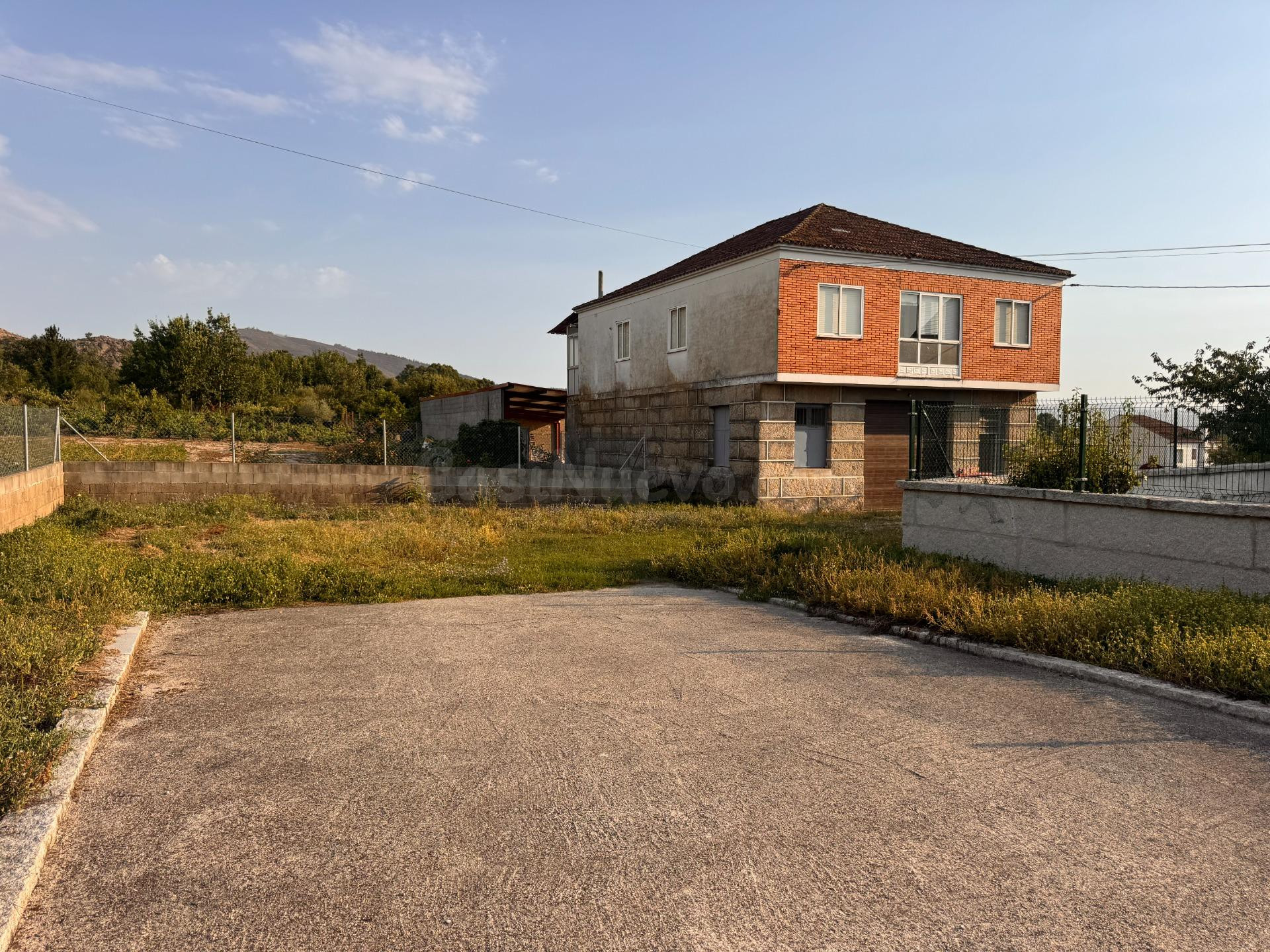CASA EN VENTA EN ABEDES VERIN.