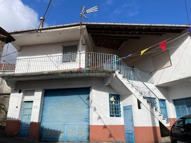 Casa adosada en venta en Nogueiroá – Irixo (Ourense)