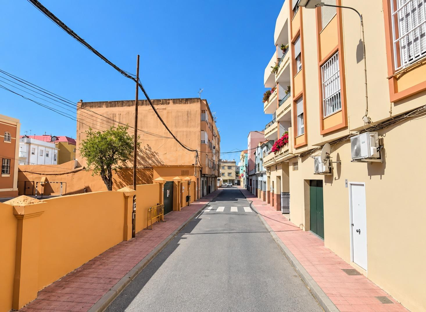 ¡PISO EN VENTA EN ZONA CENTRO - LA LÍNEA DE LA CONCEPCIÓN!