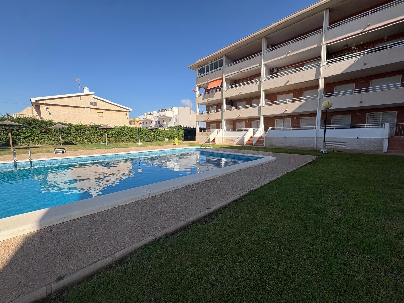 VIVIENDA EN LOS NIETOS CON PISCINA COMUNITARIA