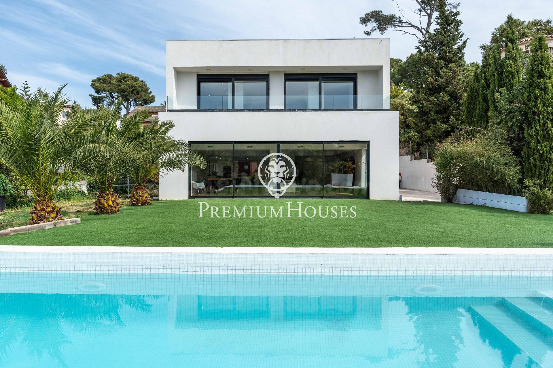 Casa independiente con jardín y piscina en La Sentiu