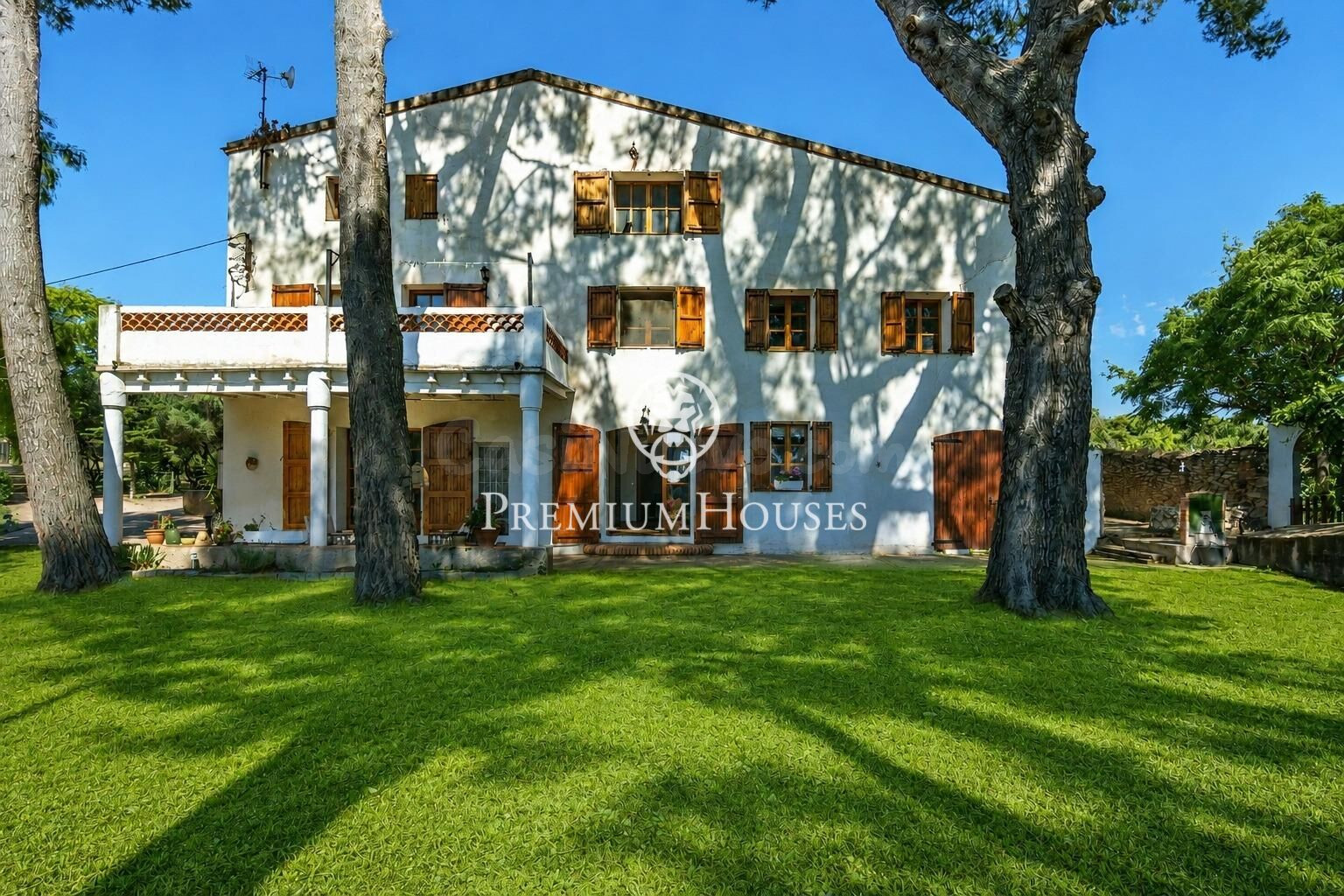 Masía con terreno en Vallmoll