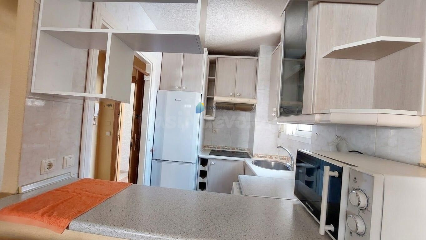 Se vende Acogedor Apartamento en Playa Honda, Murcia por sol - foto 3