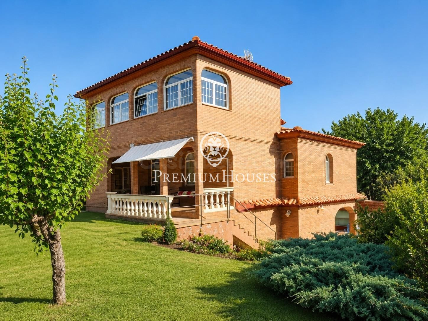 Casa independiente con jardín y piscina en Santa Eulalia