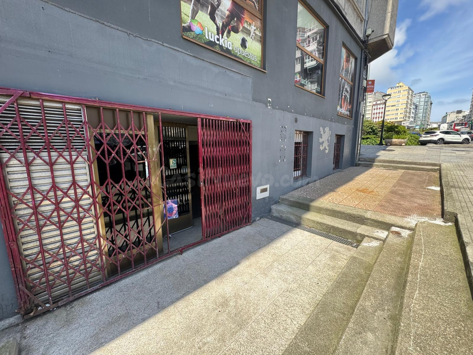 Local comercial 175m² en venta - Los Mallos-Juzgados-Estación
