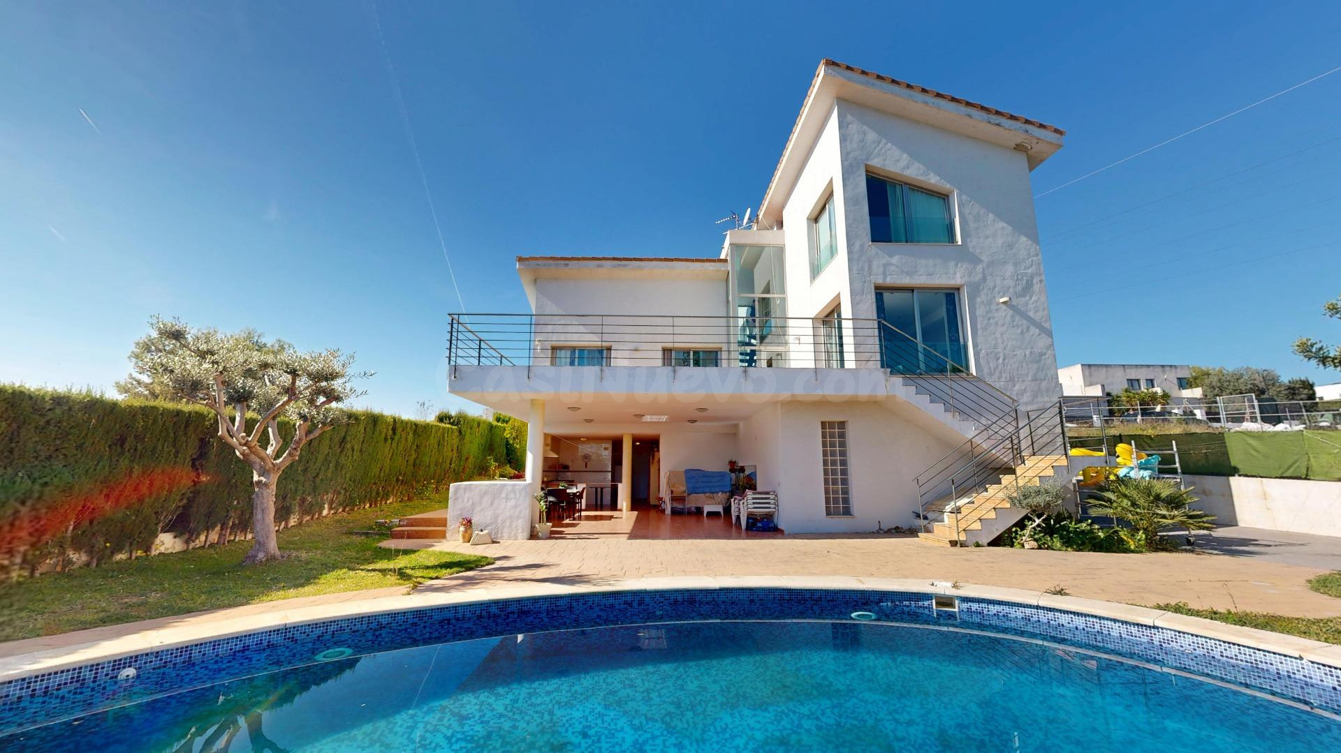Luxury Contemporary Villa in Nueva Santa Bárbara - Godella