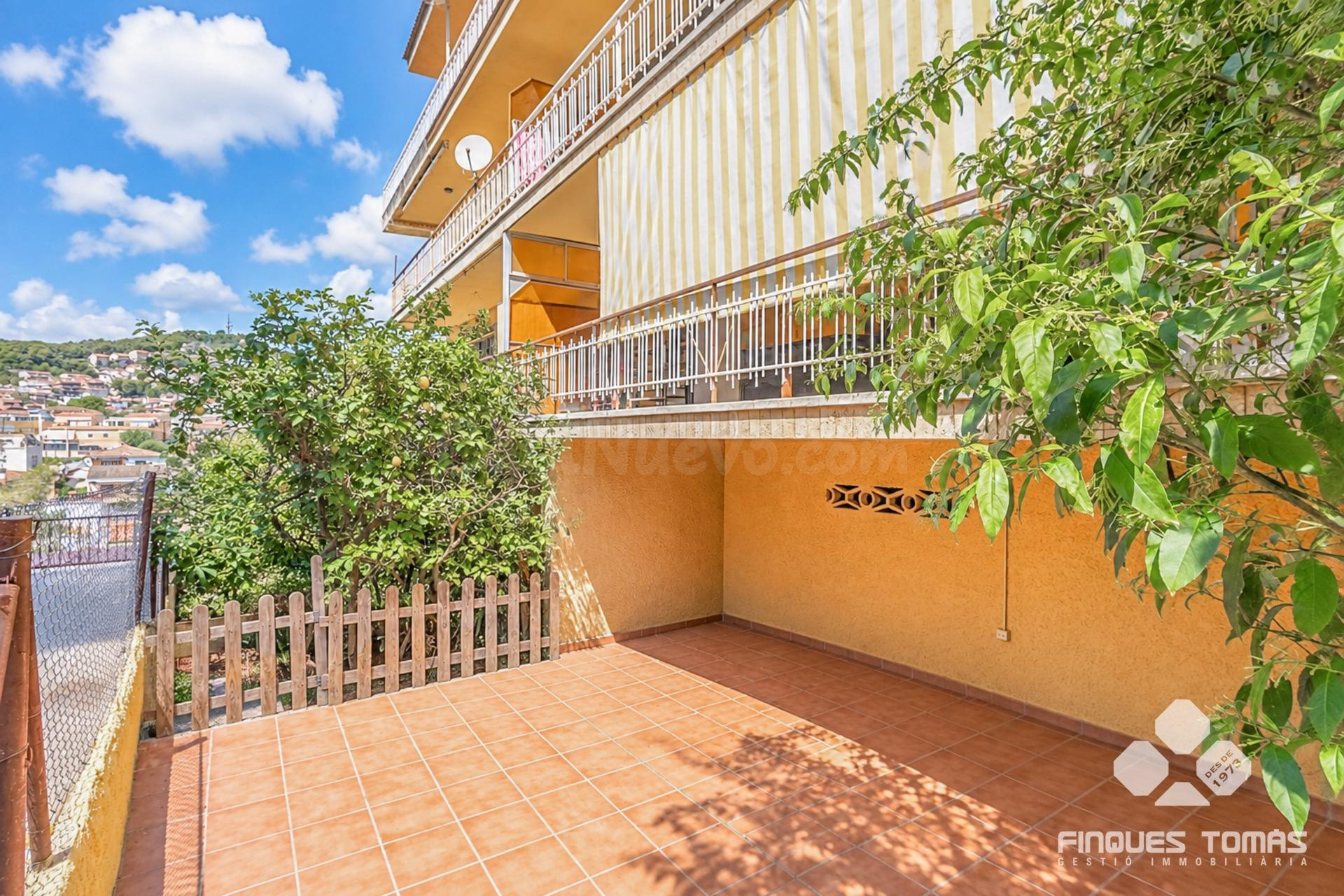 Planta baja con terraza y jardín en Segur de Calafell