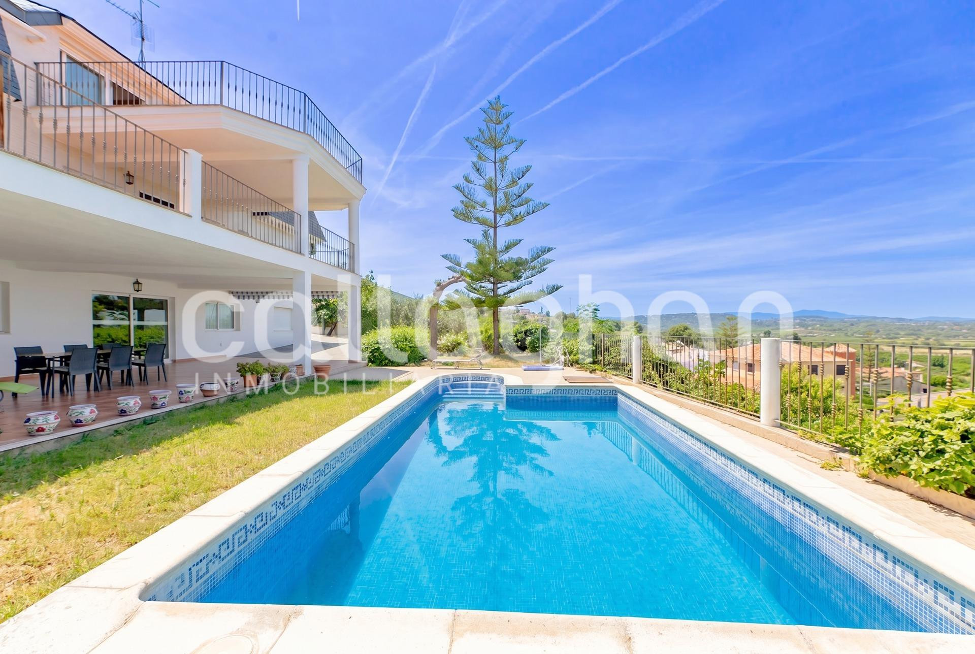Casa o chalet independiente en venta en Sierra Perenchiza - Cumbres de Calicanto - Santo Domingo