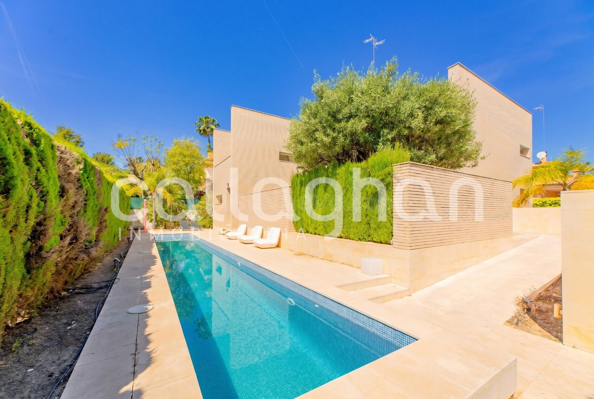 Chalet Independiente en Campolivar
