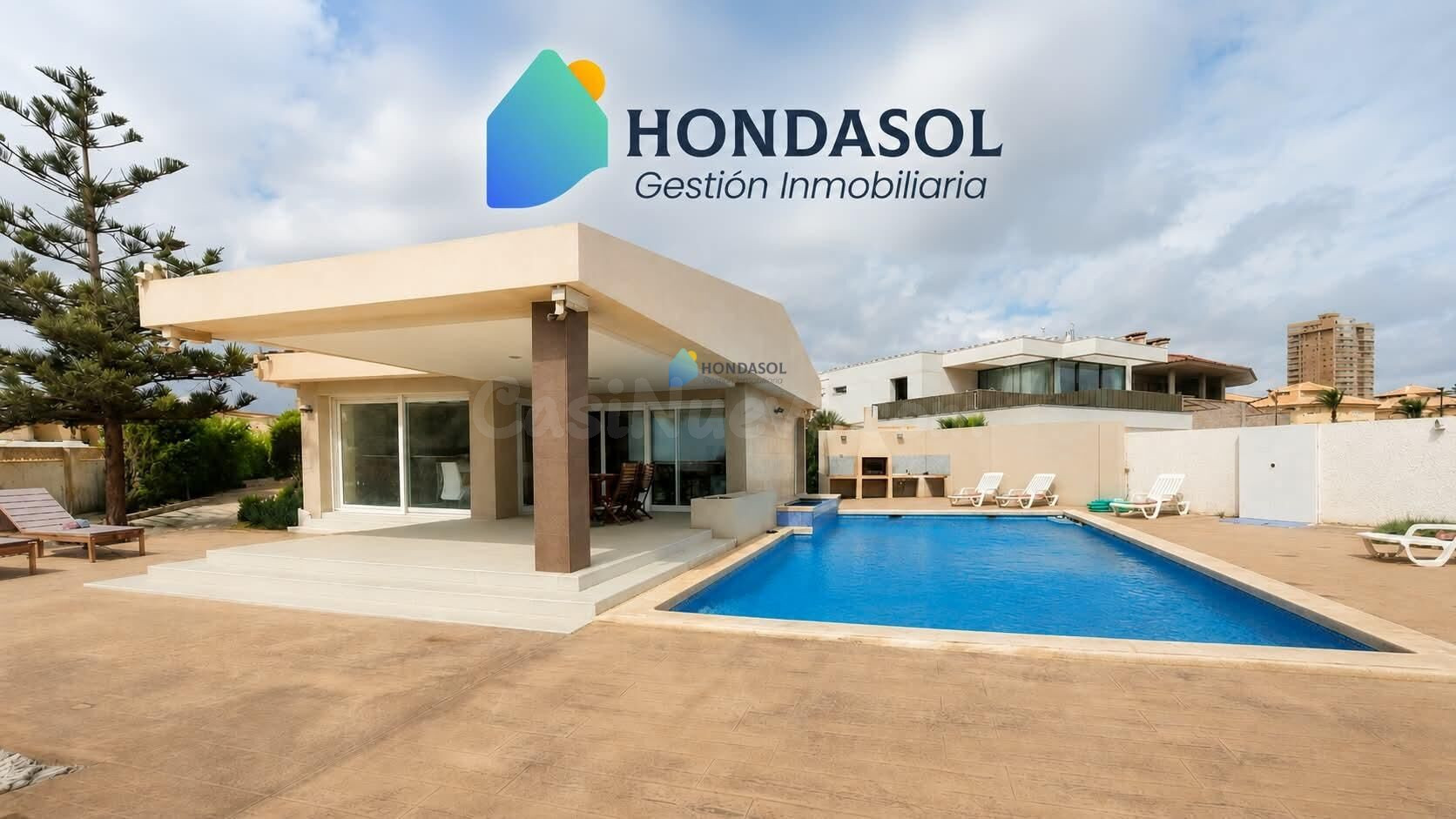 Se vende espectacular Chalet zona Plaza Bohemia en La Manga 