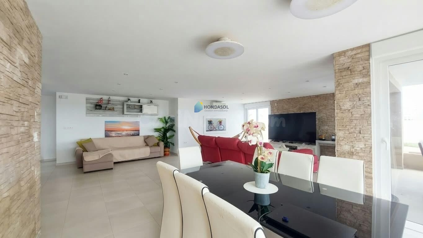 Se vende espectacular Chalet zona Plaza Bohemia en La Manga  - foto 5
