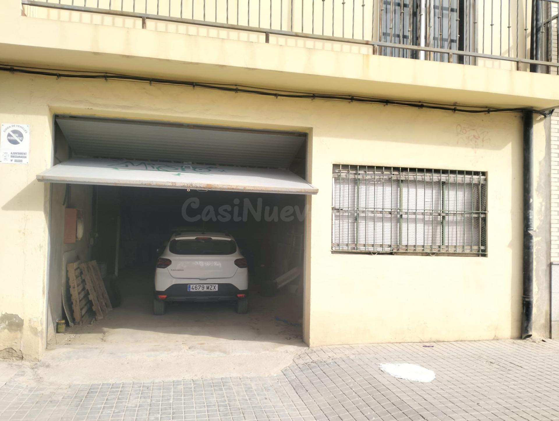 Local en Alquiler en Massanassa: Espacio Ideal para Negocio o Almacén.