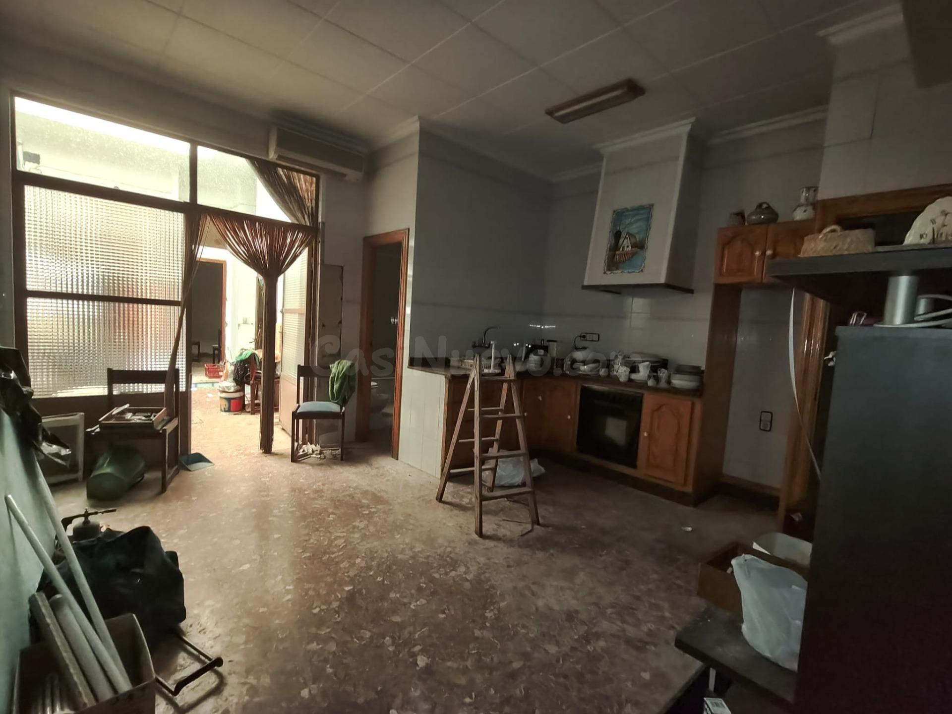 Oportunidad de Inversión en Albal: Casa para Reformar a la Venta