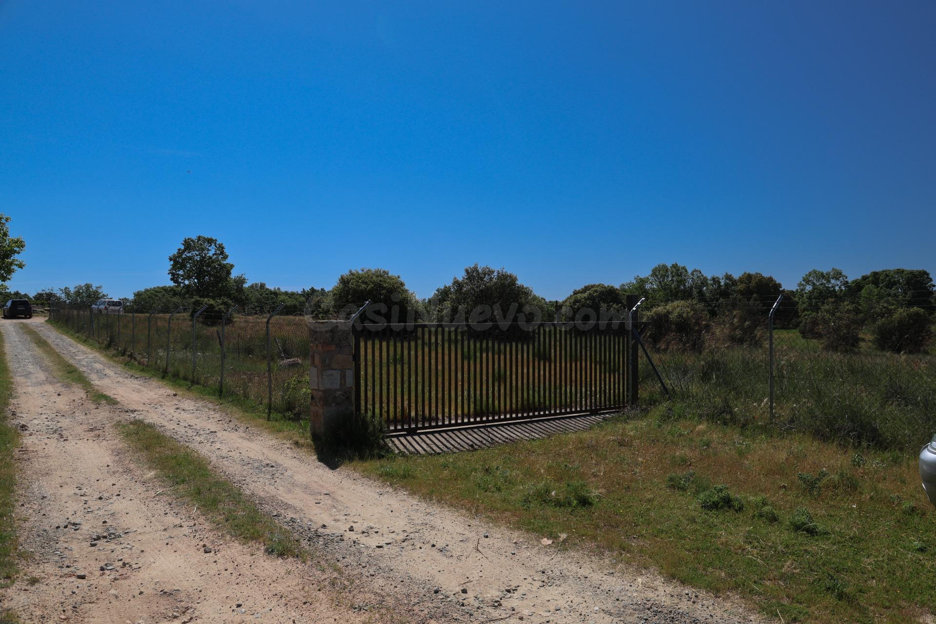 Terreno en venta en CL-505 12 D, Navalperal de Pinares - foto 4