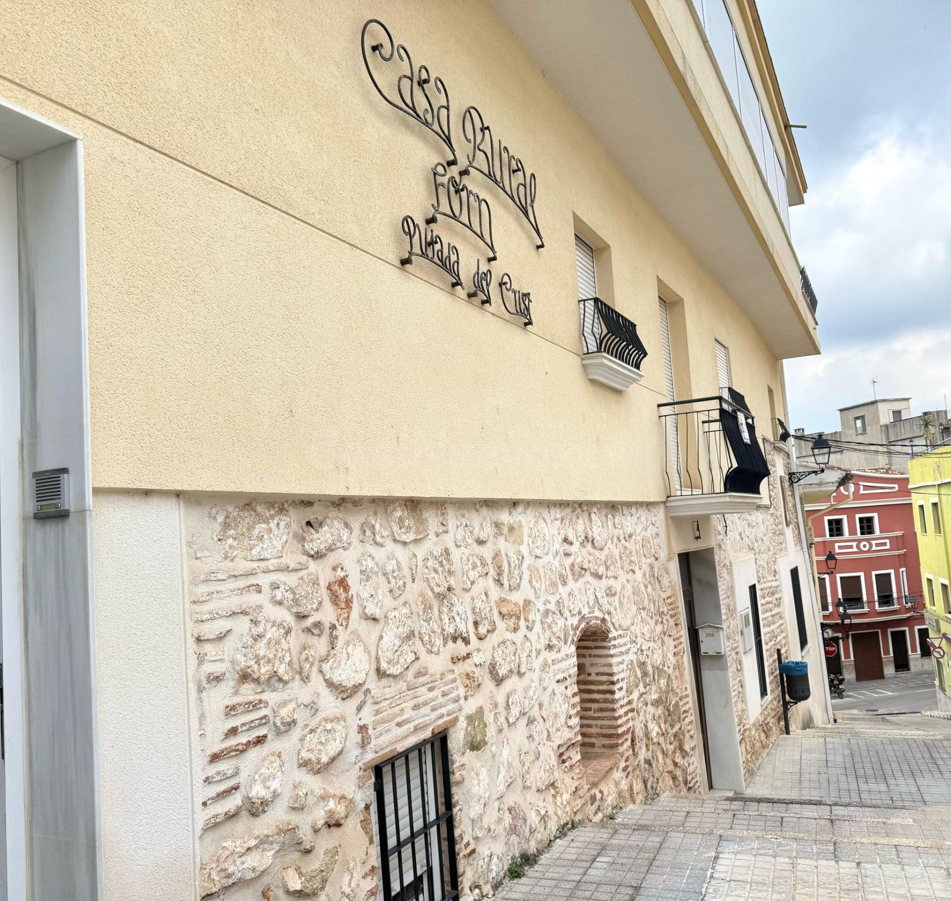 ESPECTACULAR CASA CON 2 PISOS Y LOCAL COMERCIAL EN LA FONT D,EN CARROZ