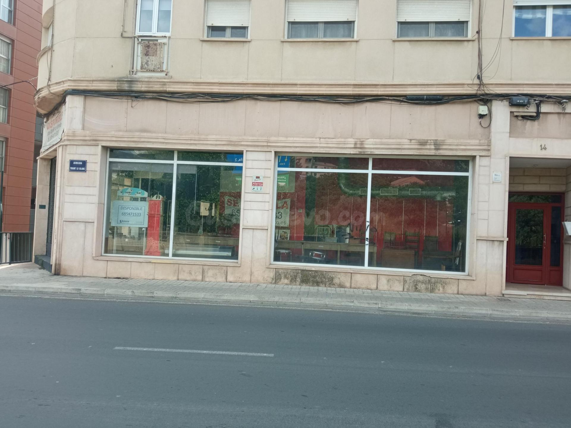 Magnifico local en venta o alquiler en Zona Norte-Av Tirant Lo Blanc