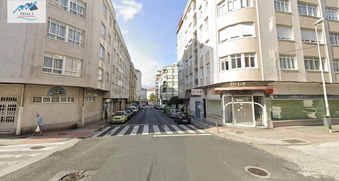 Venta local-almacén en Ferrol (A Coruña)