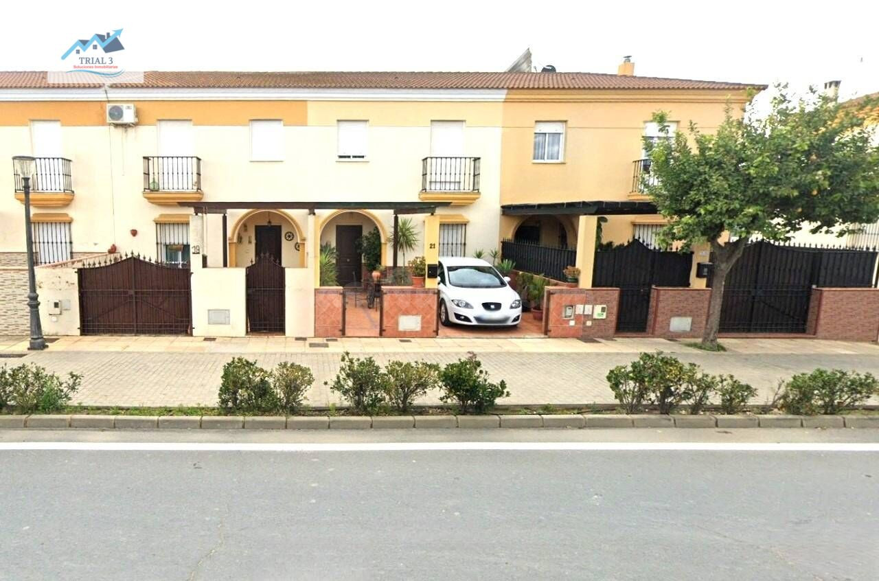 Venta casa en San Bartolomé de la Torre (Huelva)