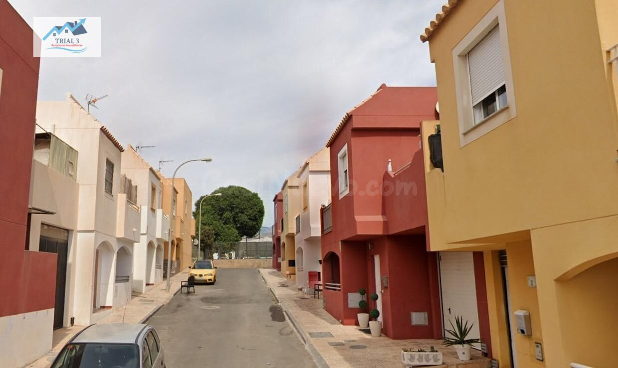 Venta casa en Vícar (Almería)
