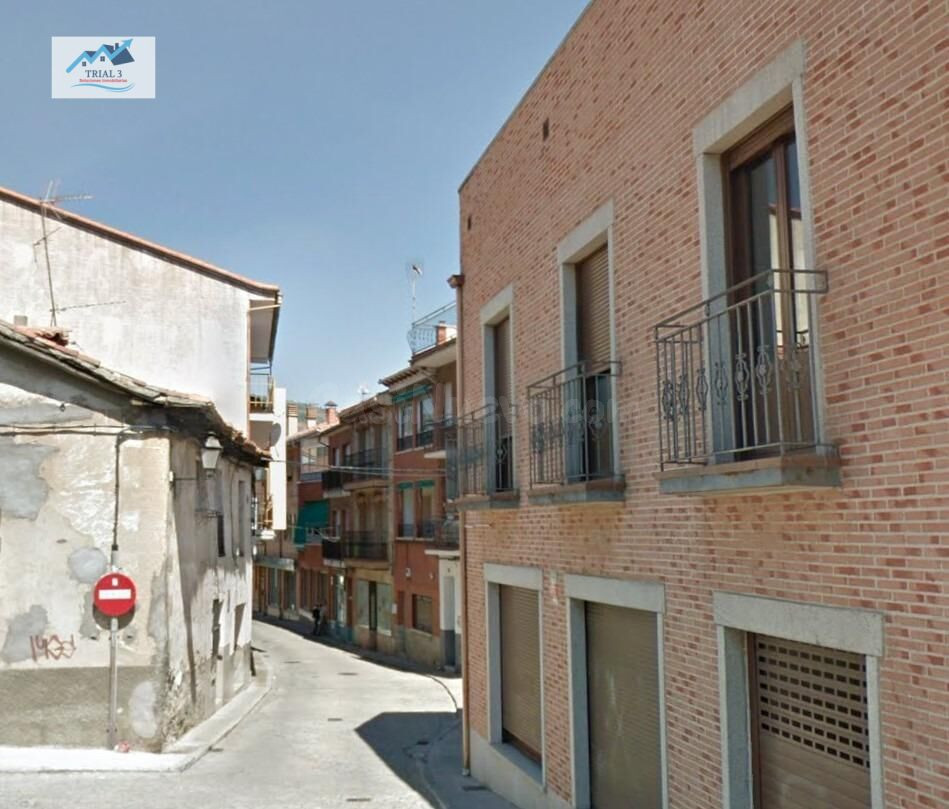 Venta Local Comercial + Dúplex en El Tiemblo - Ávila - foto 2