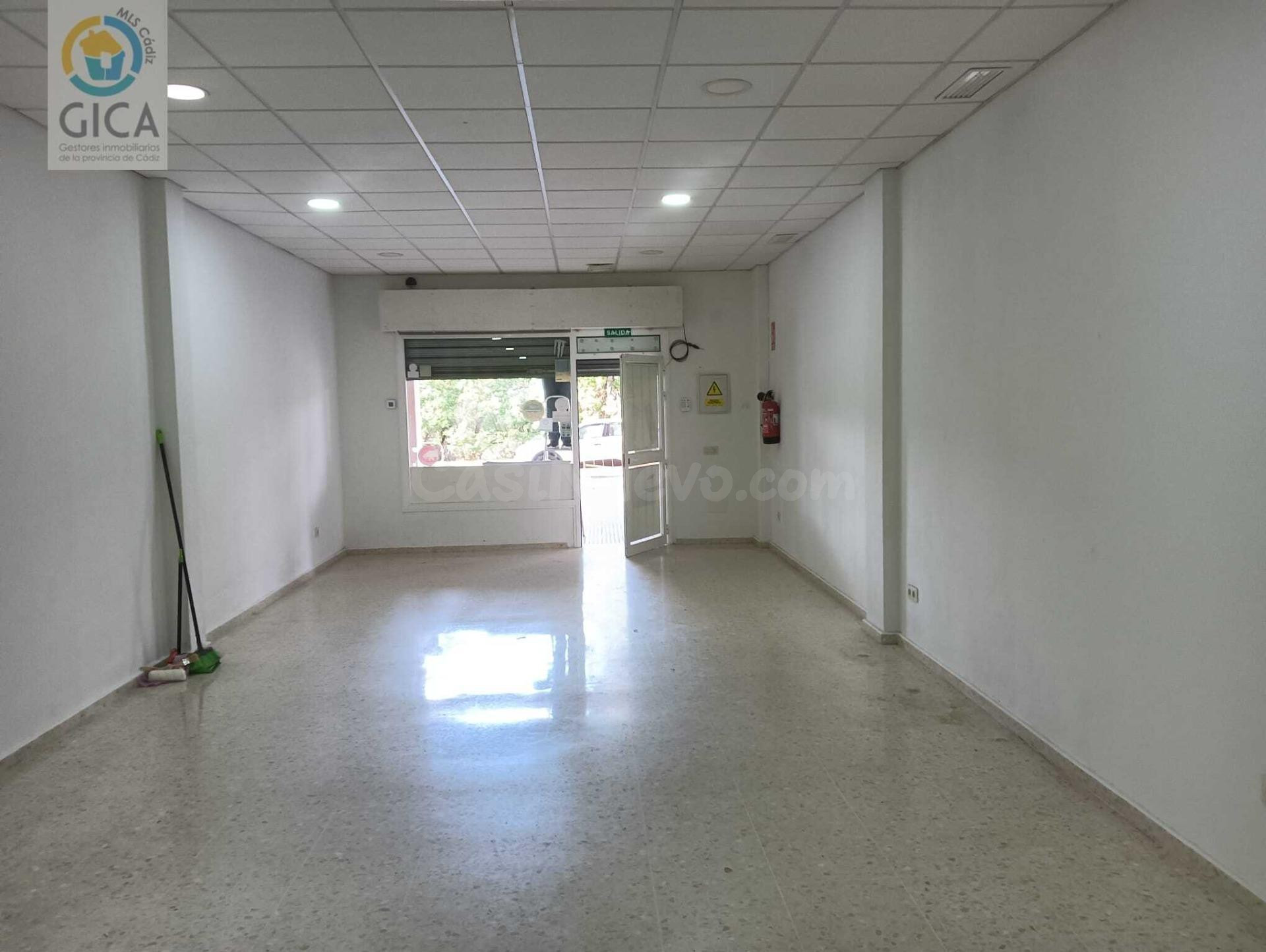 Excelente oportunidad de local comercial en San Bernabé, (Residencial San Marcos).