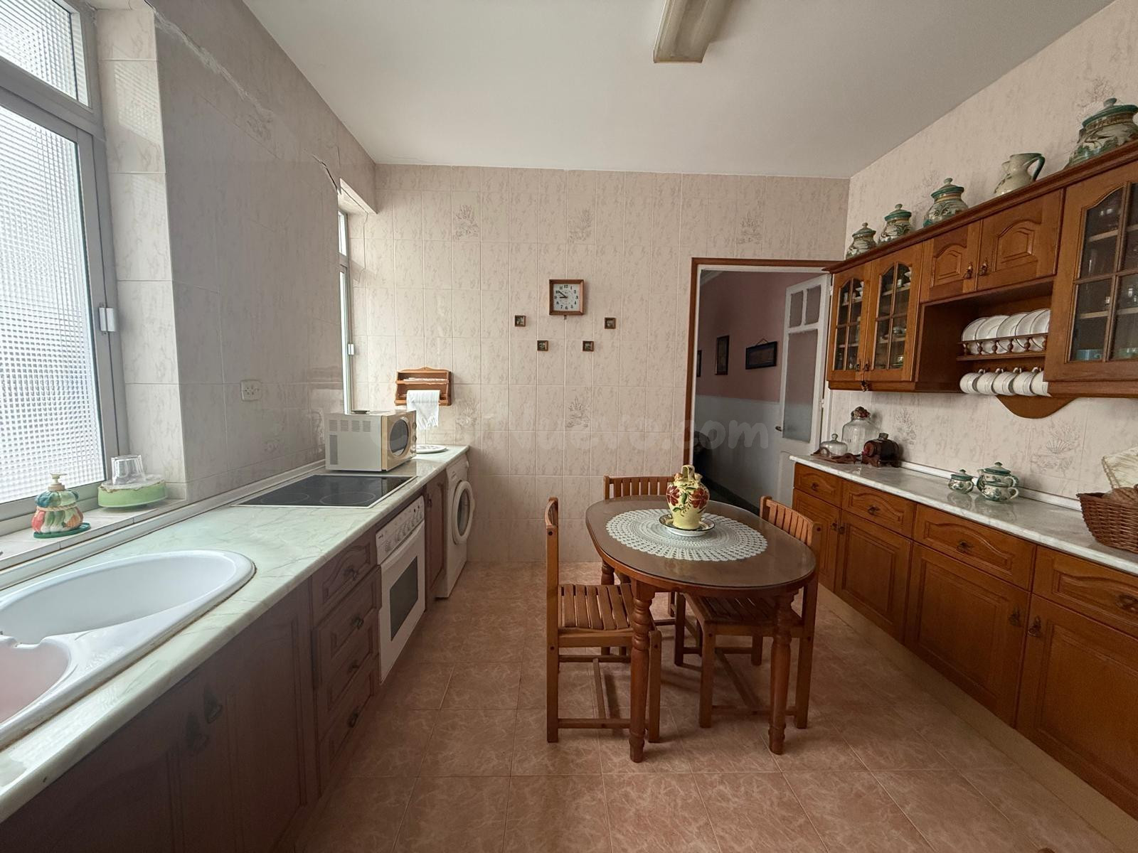 Gran vivienda en el centro de Algeciras frente al Parque María Cristina