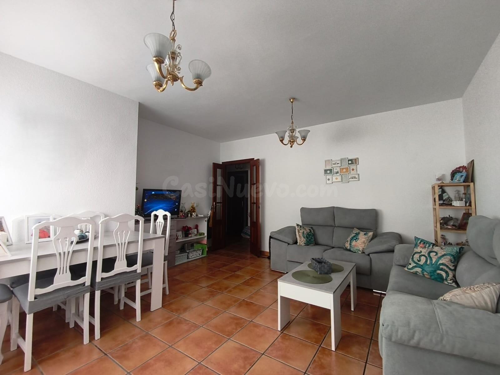 Fantástico bajo en venta en pleno centro de Los Barrios