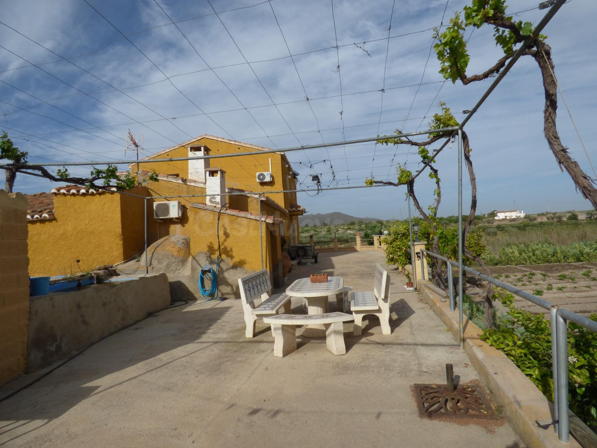Casa con terreno 4 habitaciones 189m² en venta - Uleila del campo