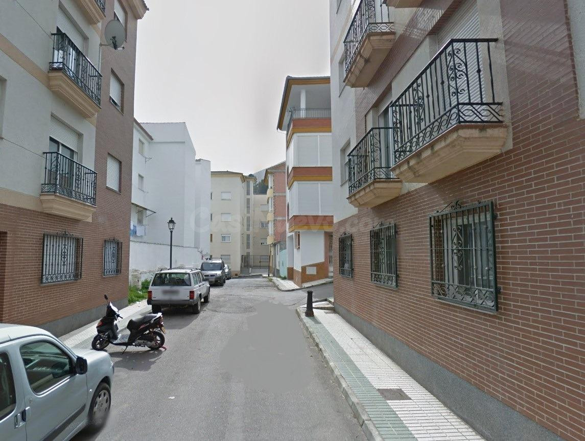 PISO OCUPADO POR PERSONA SIN JUSTO TITULO EN LOJA (GRANADA)