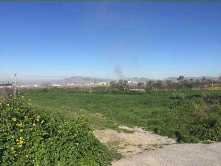 TERRENO URBANIZABLE A LA VENTA EN JUN (GRANADA)