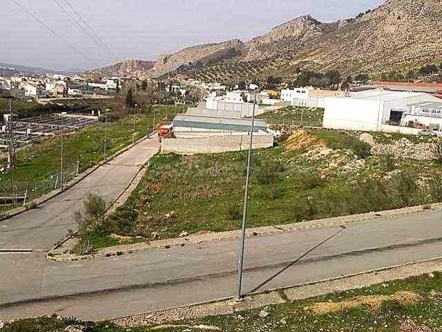 TERRENO URBANO A LA VENTA EN LOJA (GRANADA)