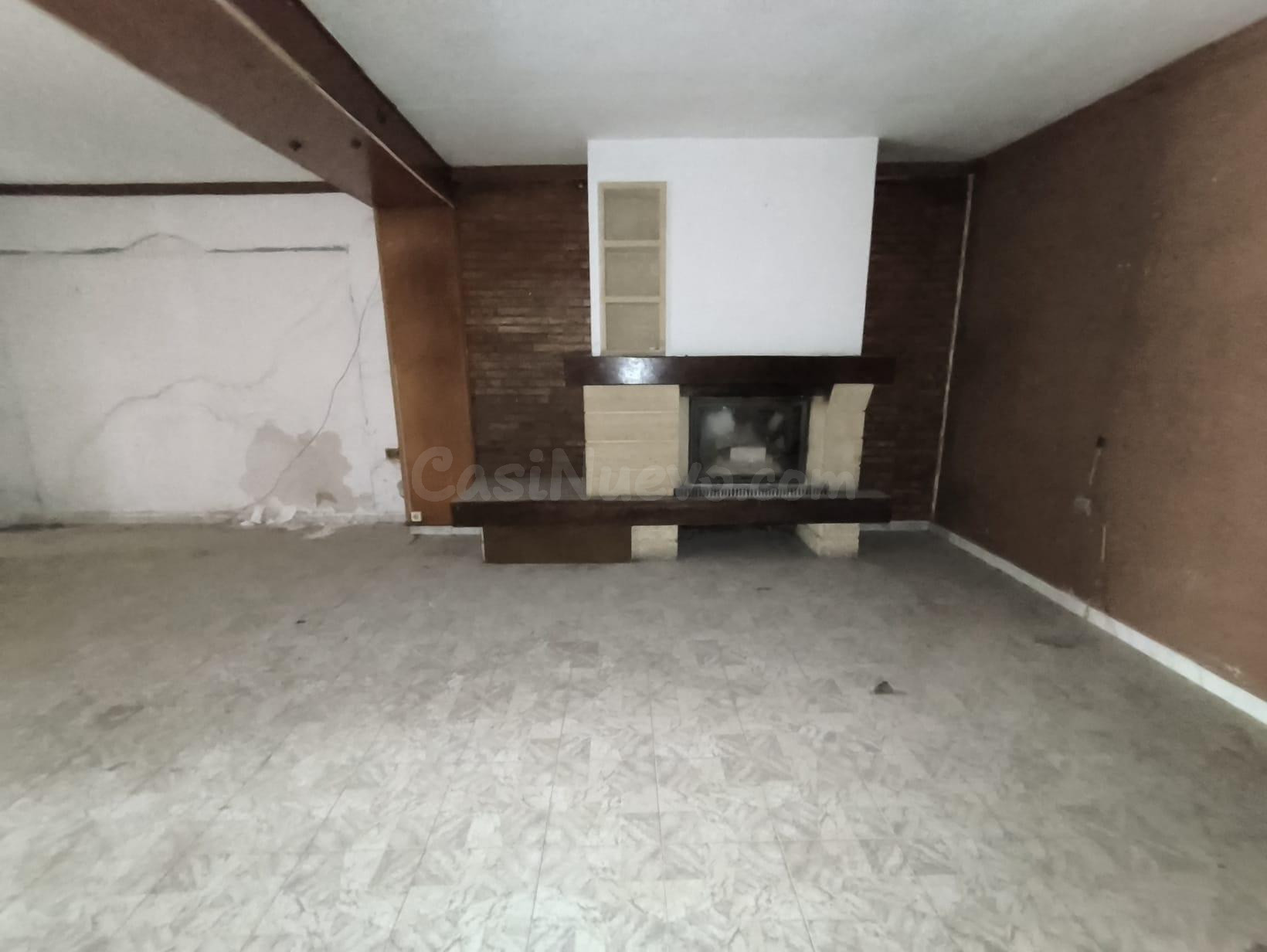 CASA ADOSADA A LA VENTA EN CAMPOTEJAR (GRANADA)