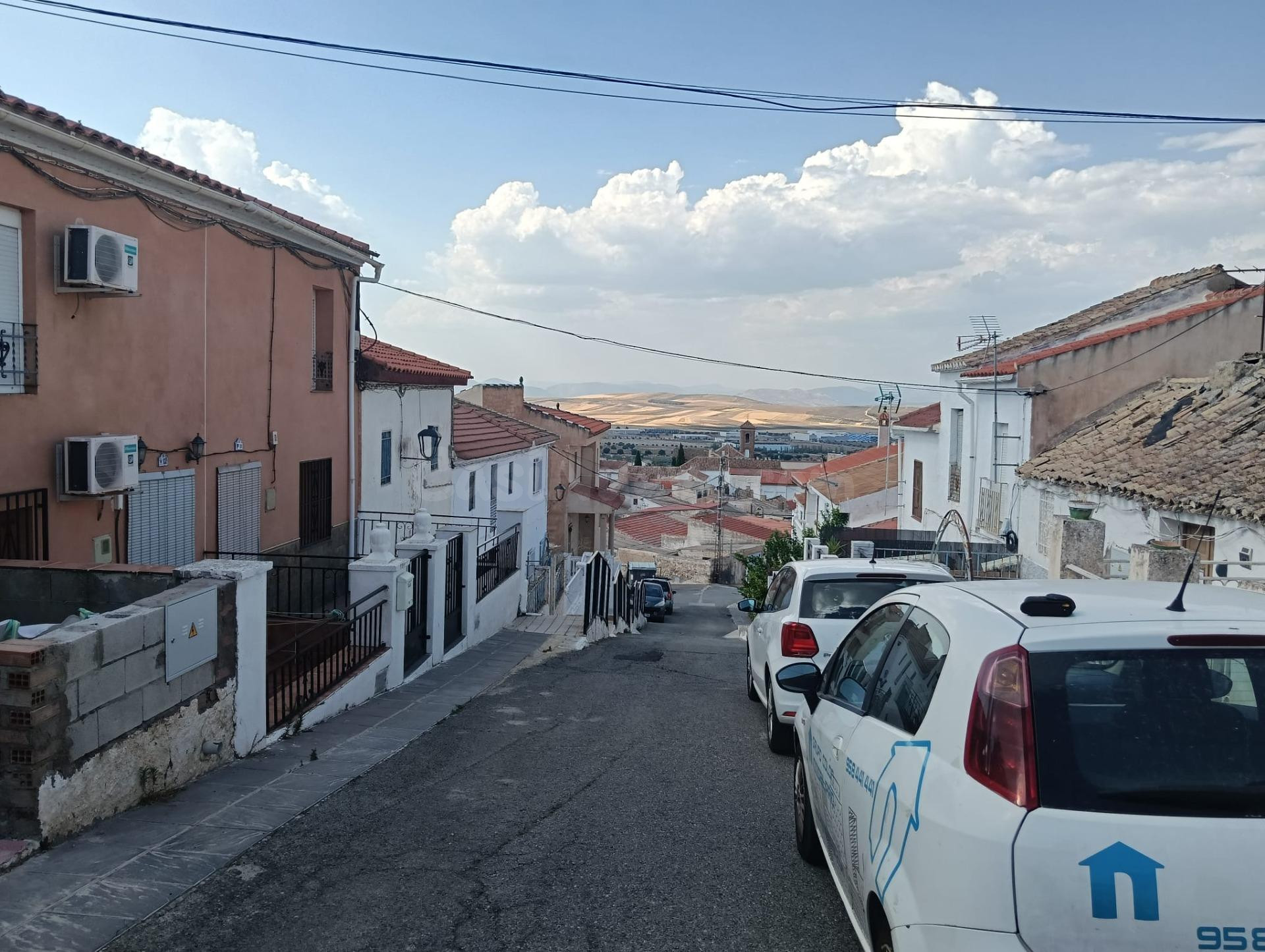Casa para reforma integral en el centro de Escuzar