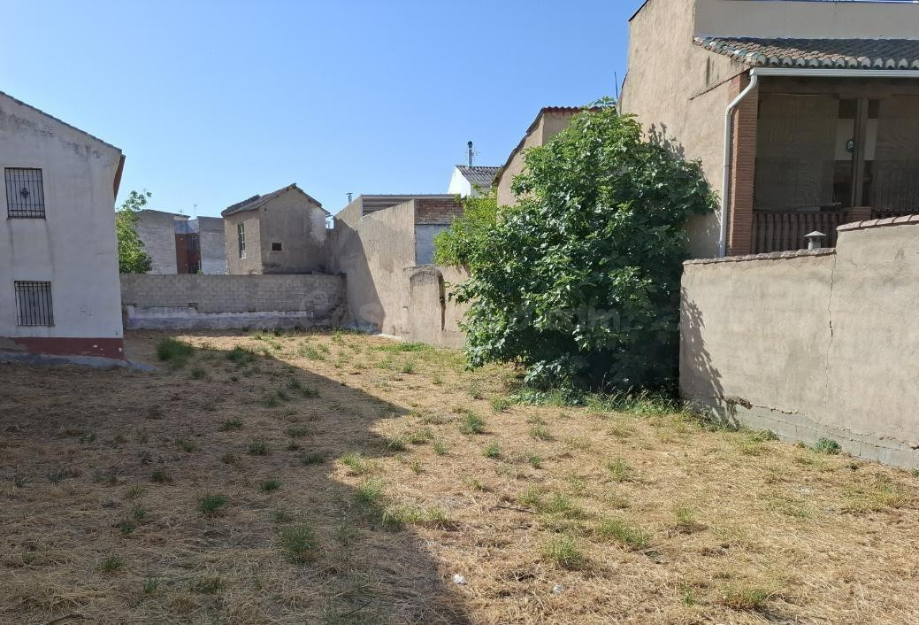 SOLAR RESIDENCIAL A LA VENTA EN PULIANAS.