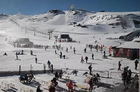 TRASTERO A LA VENTA EN SIERRA NEVADA (estación DE ESQUI)