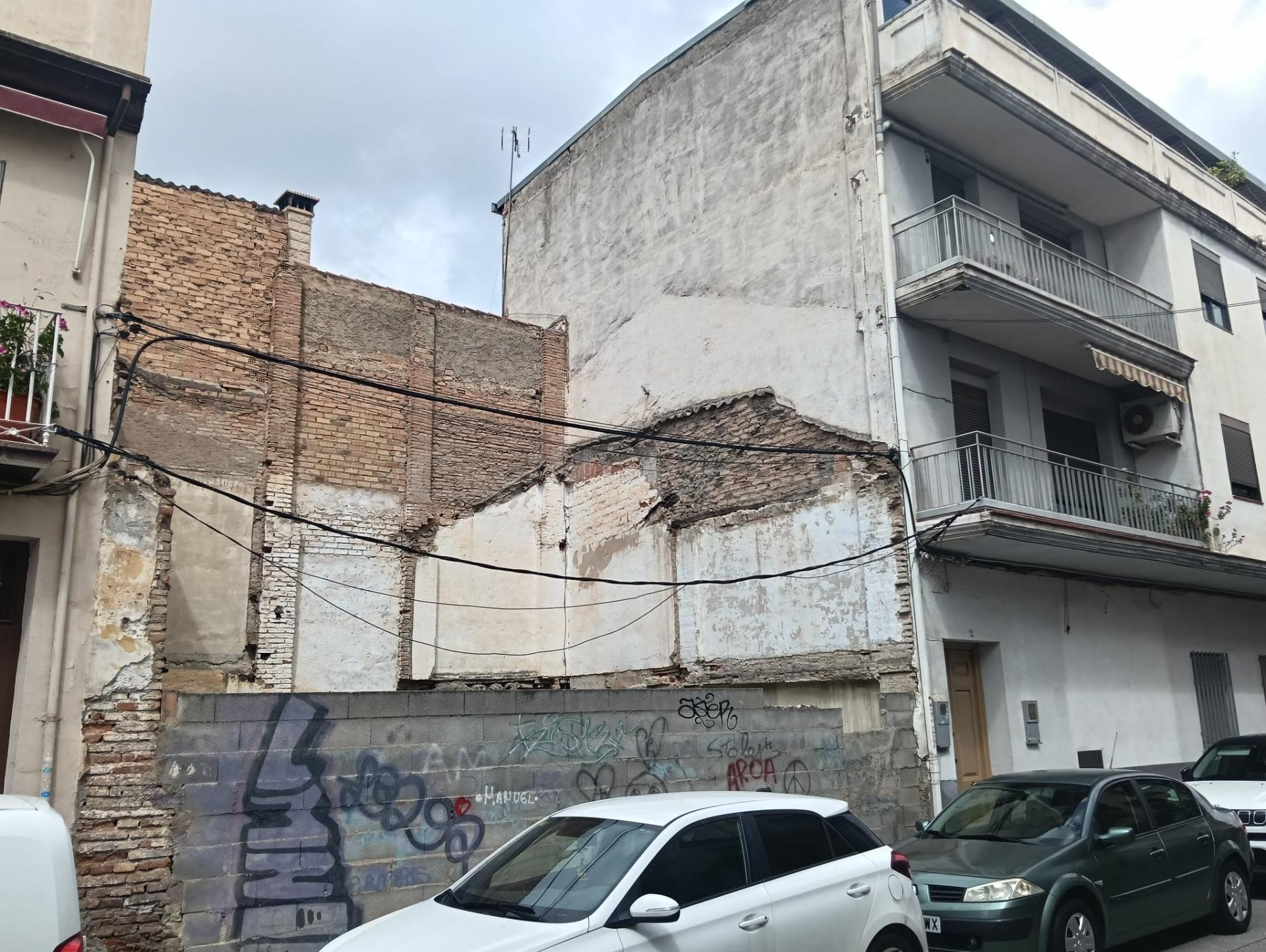 Se Vende Solar en C/ Cruz sur de Santa Fe