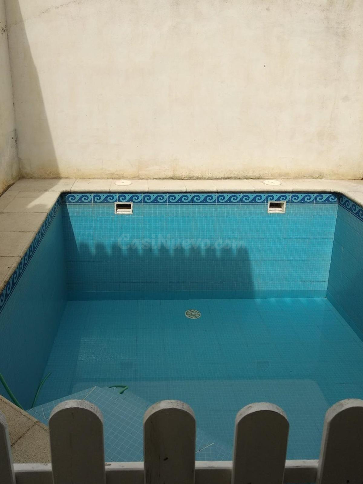 Casa con patio y piscina en una zona muy tranquila de Dúrcal