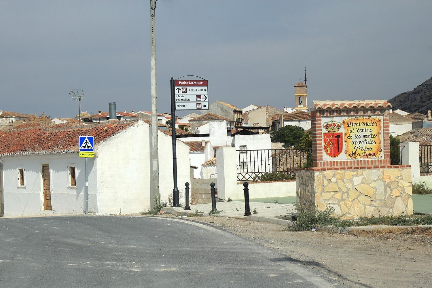 CASA EN PEDRO MARTINEZ PARA REFORMAR