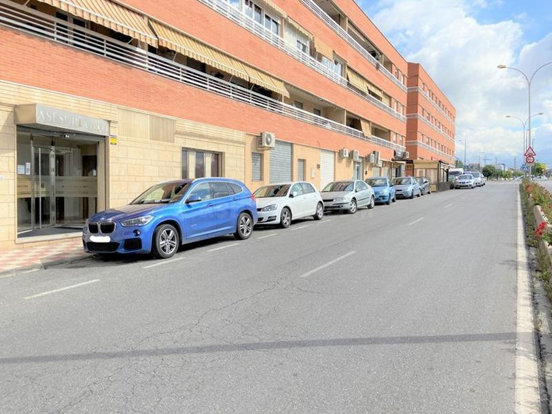 Exclusivo local de oficinas listo para entrar en Albolote