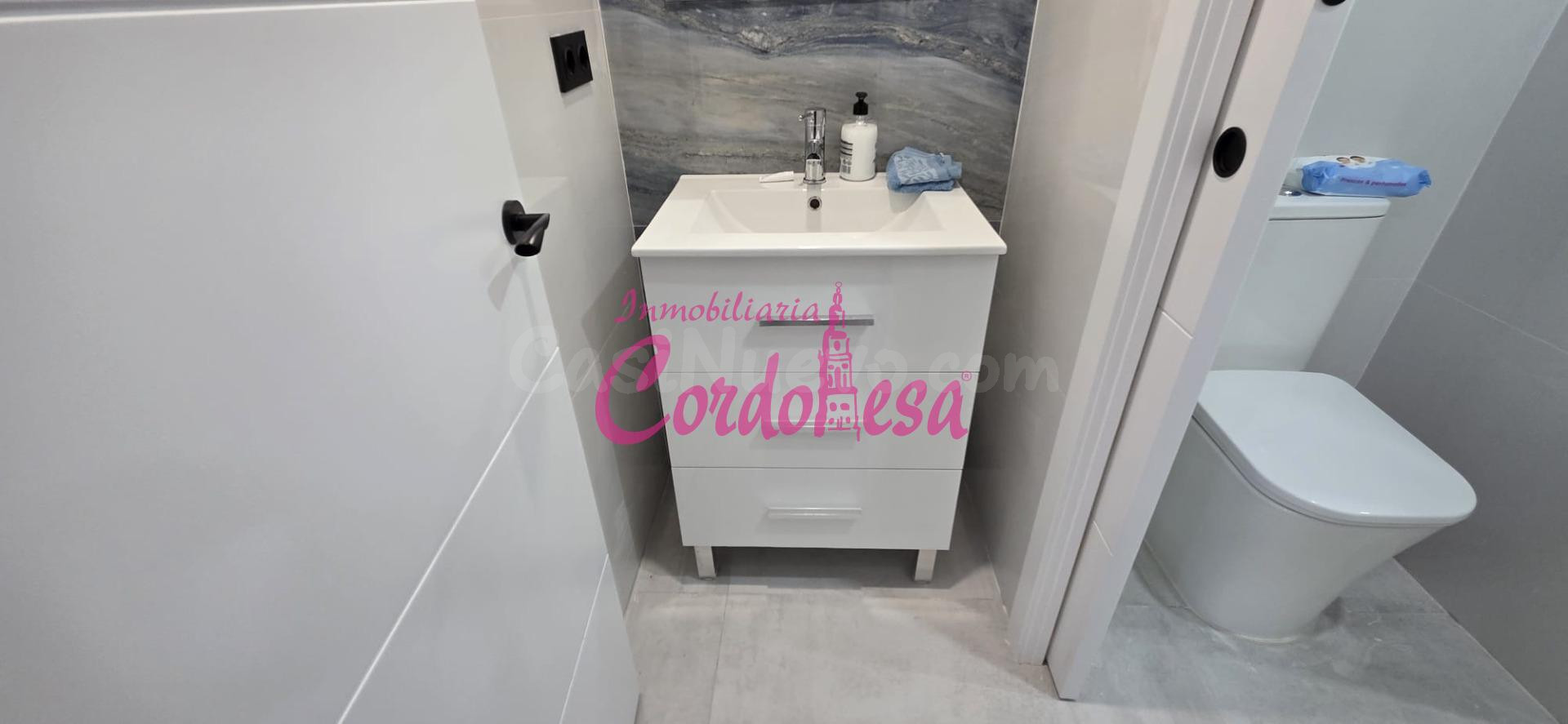 Moderno Estudio en Carlos III, Córdoba - Perfecto para Inver - foto 4